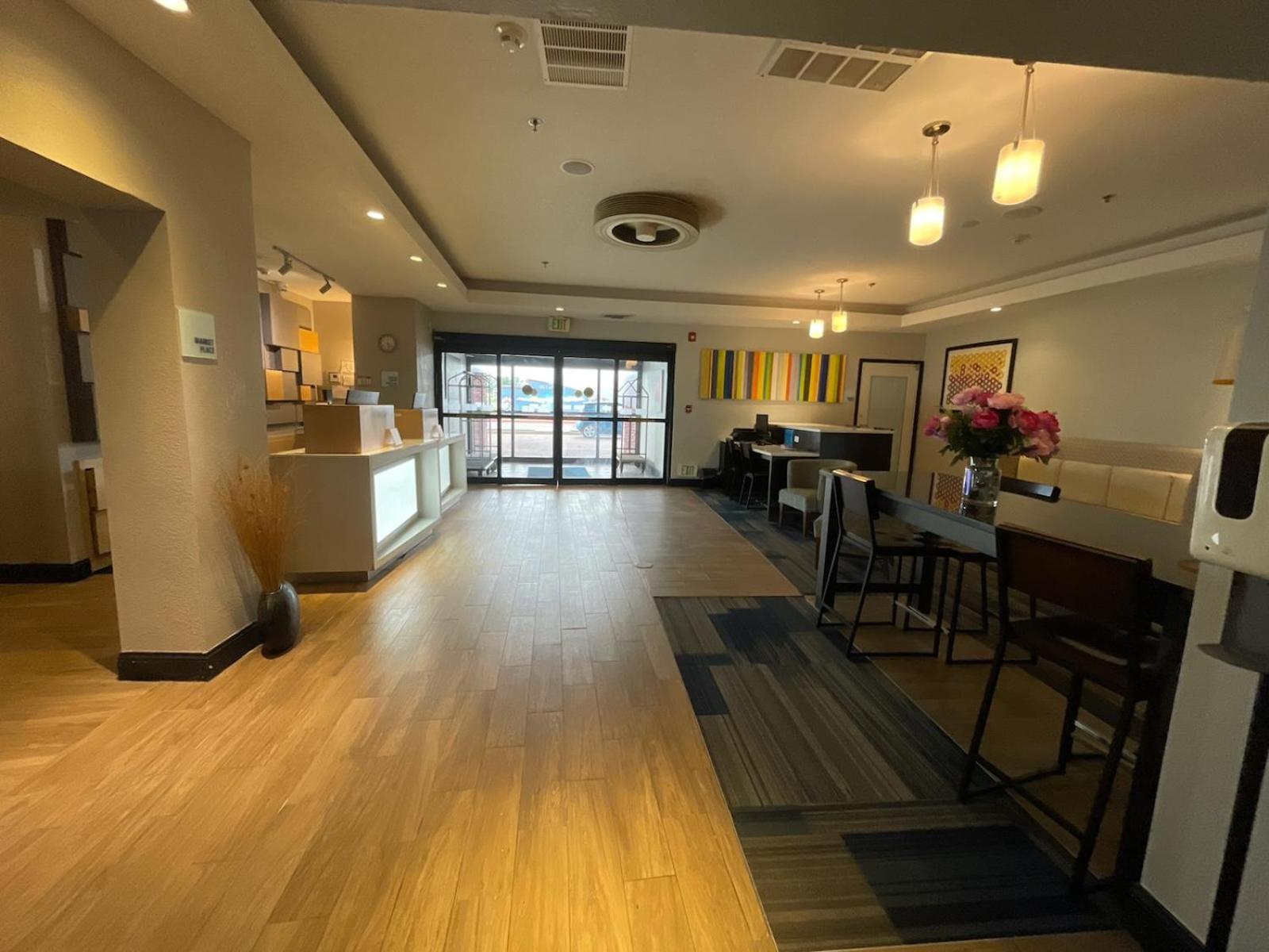 Route 66 Inn & Suites Miami Extérieur photo